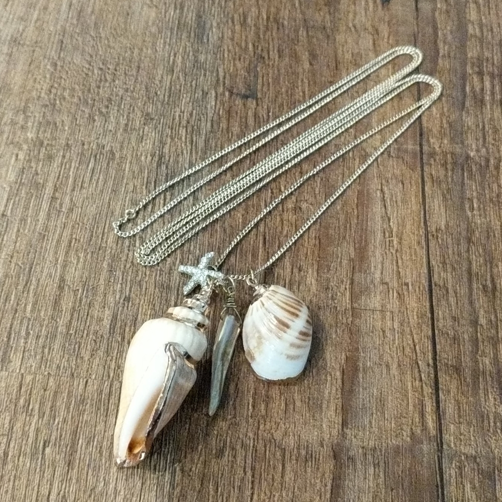 Gold seashell necklace